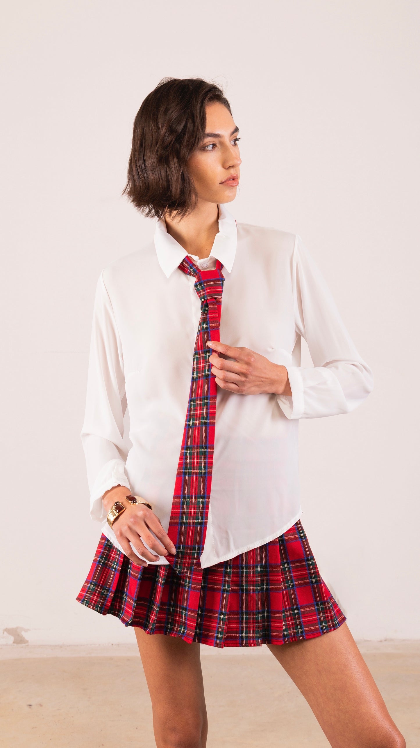 Camicia con cravatta scozzese