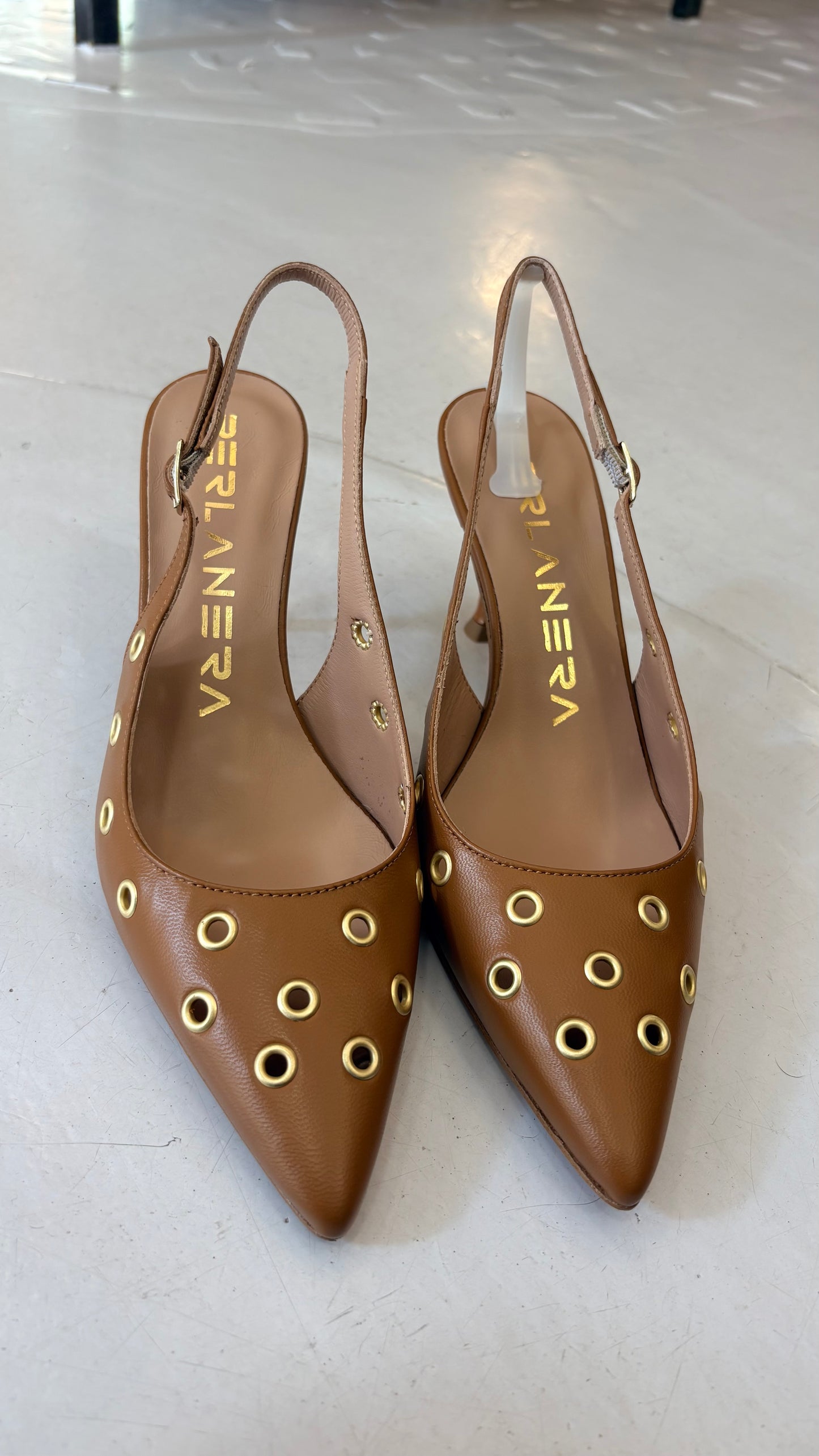 Chanel borchie pelle cuoio
