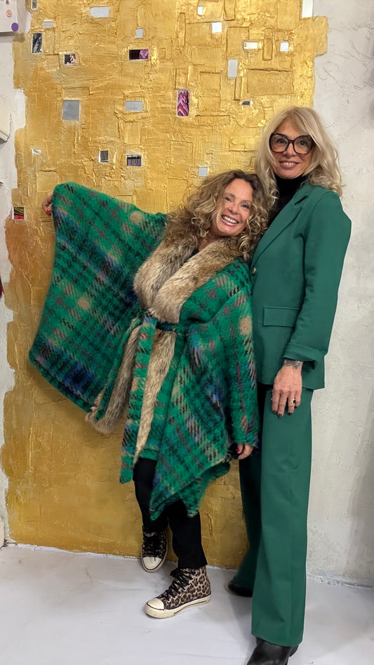 mantella con eco pelliccia e cintura in vita 100% pura lana