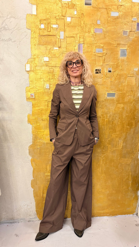 Tailleur over Rebekka Ross