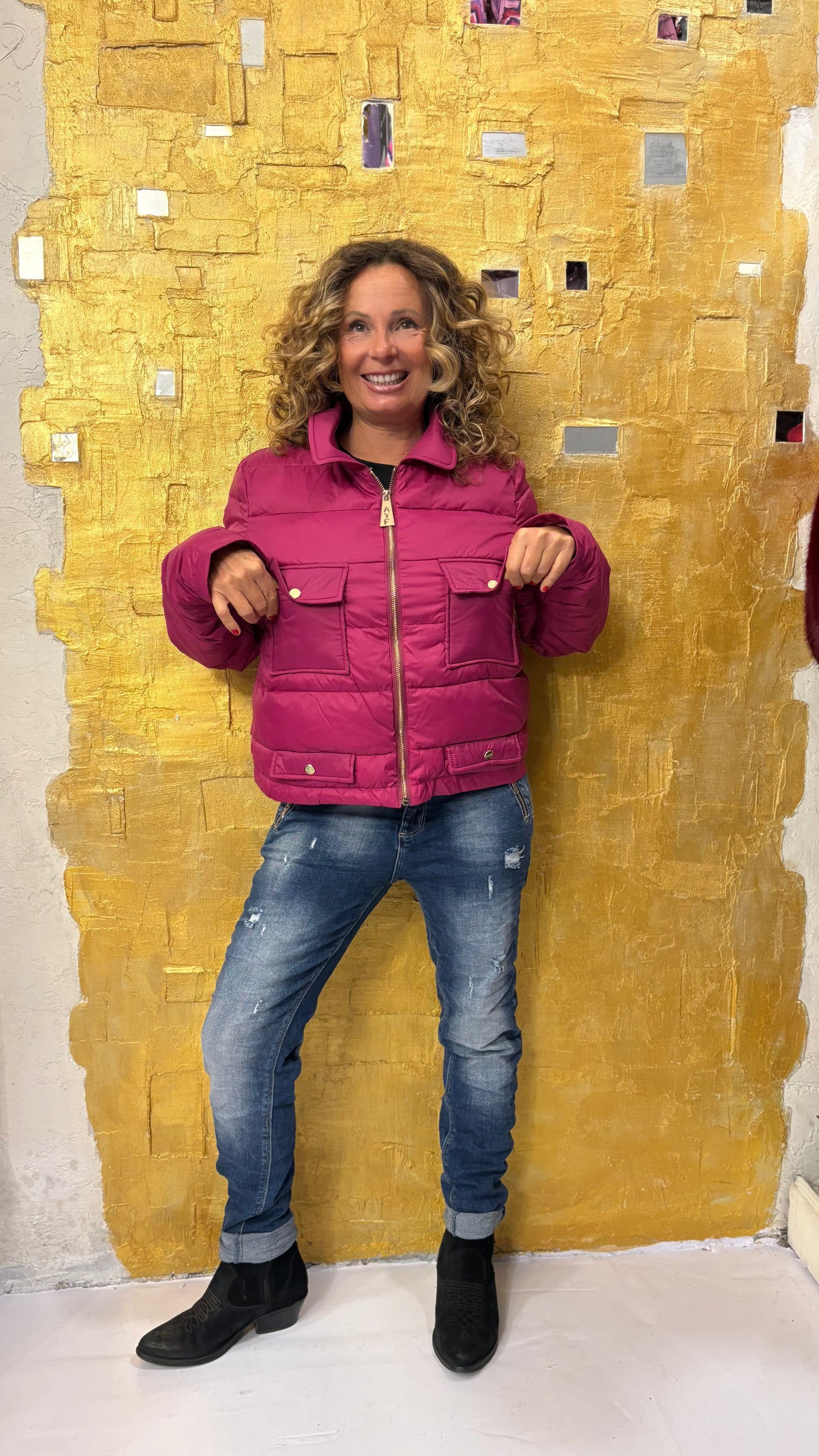 Giacca corta, piumino con taschini 100 GG