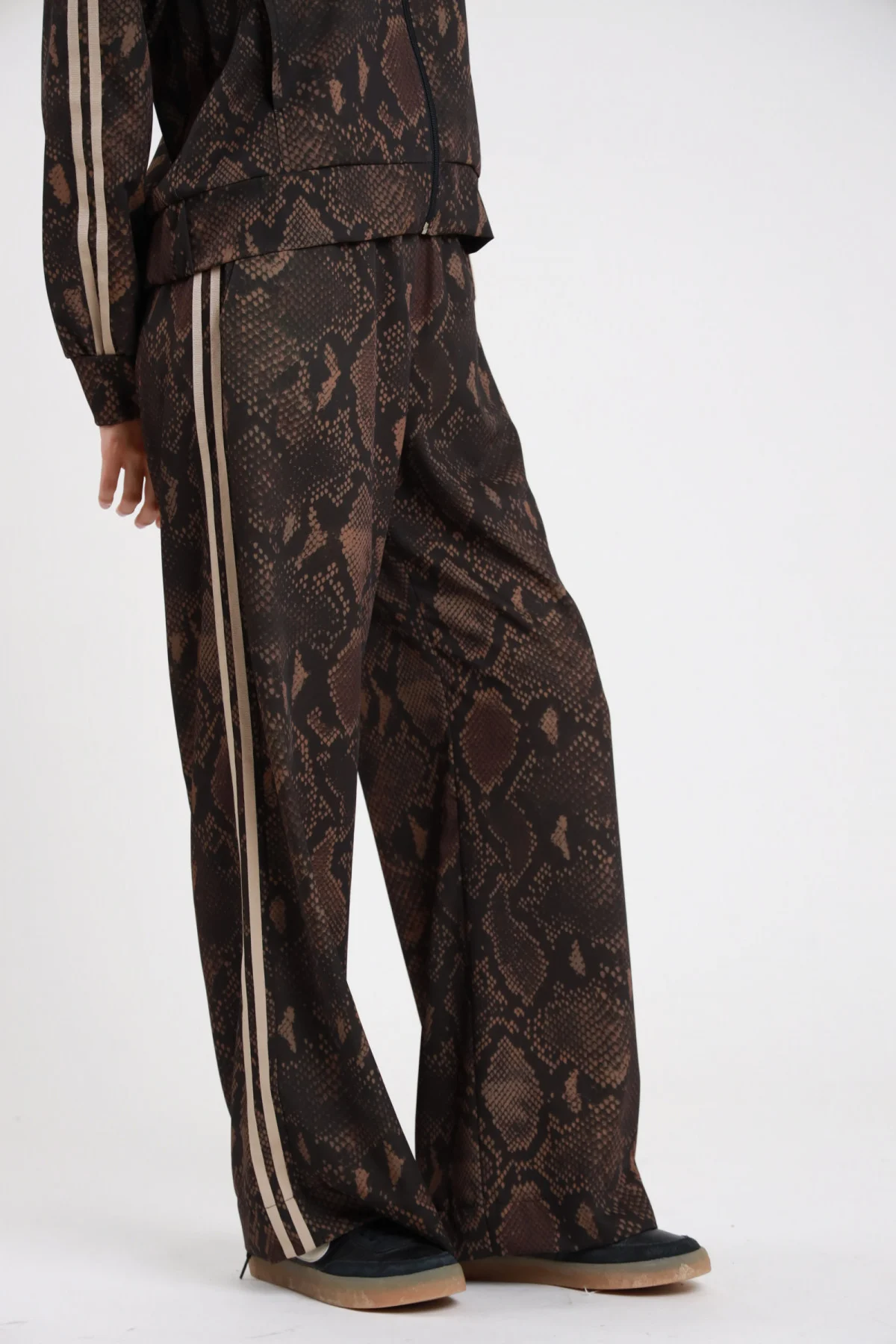 Bomber Zip+pantalone animalier Susy Mix