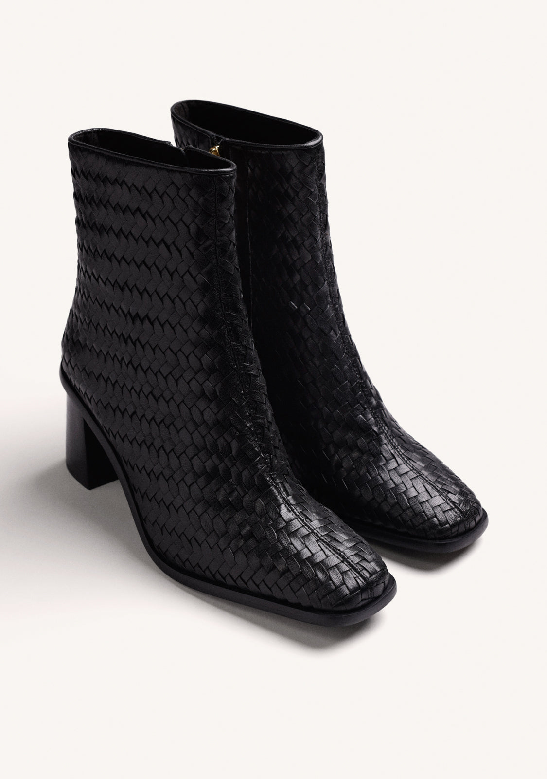 Stivaletto in pelle intrecciata Gioseppo